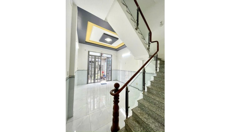 CUỐI TÂN KỲ TÂN QUÝ, BÊN LIÊN KHU 5-6, 68m2, 3 TẦNG (4PN) , MẶT TIỀN NHÀ GẦN 5M, giá NHỈNH NHẸ 4 TỶ